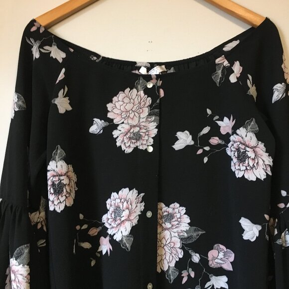 Black Off Shoulder Sleeve Floral Mother of Pearl Button Up Blouse - Picture 3 of 14